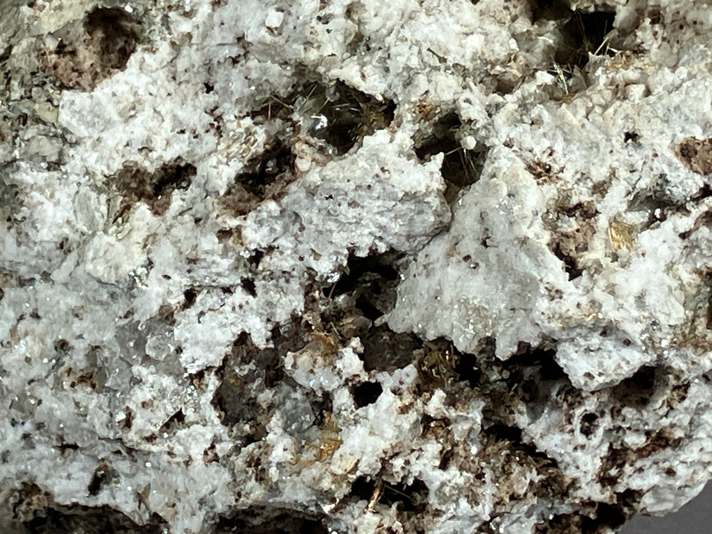 Rutil - Floitengrund/Zillertal ca. 9x5cm
