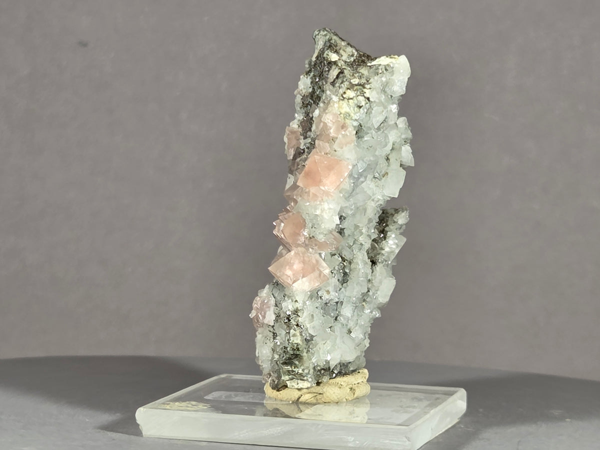 rosa Fluorit/Adular - Göschen/Schweiz ca. 5x5cm