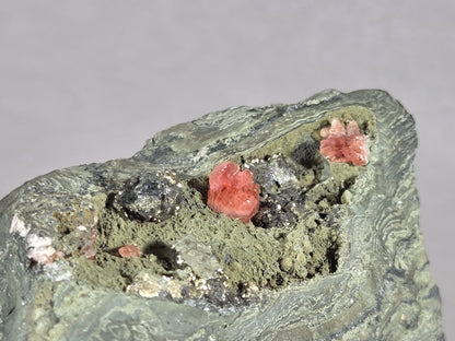 Rhodochrosit/Pyrit - Chihuahua/Mexiko ca. 9x6cm