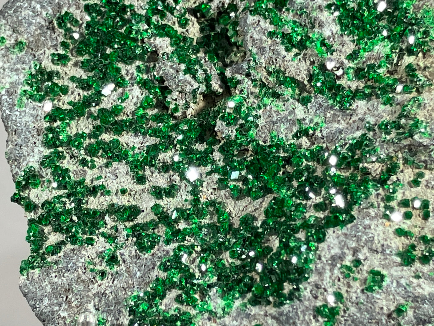 Uwarowit - Saranowskoje/Russland ca. 7x4cm