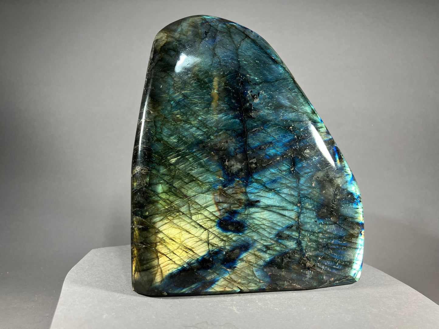 Labradorit - Maniry/Madagaskar ca. 12,5x11cm