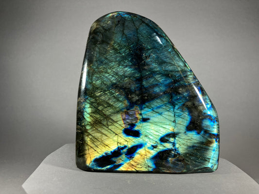 Labradorit - Maniry/Madagaskar ca. 12,5x11cm