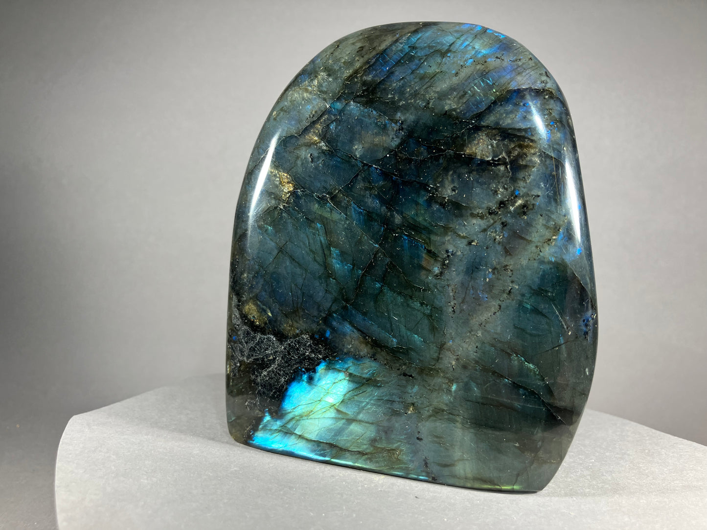 Labradorit - Maniry/Madagaskar ca. 11x9,5cm