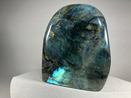 Labradorit - Maniry/Madagaskar ca. 11x9,5cm