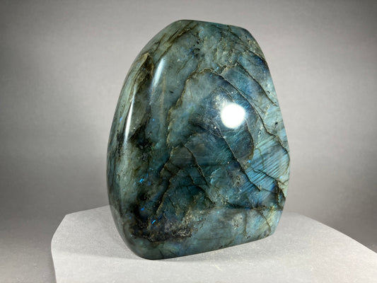 Labradorit - Maniry/Madagaskar ca. 12x10,5cm