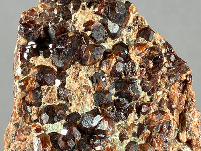 Hessonit - Aostatal/Italien ca. 8x4,5cm