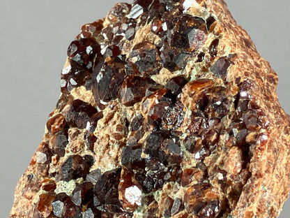 Hessonit - Aostatal/Italien ca. 8x4,5cm