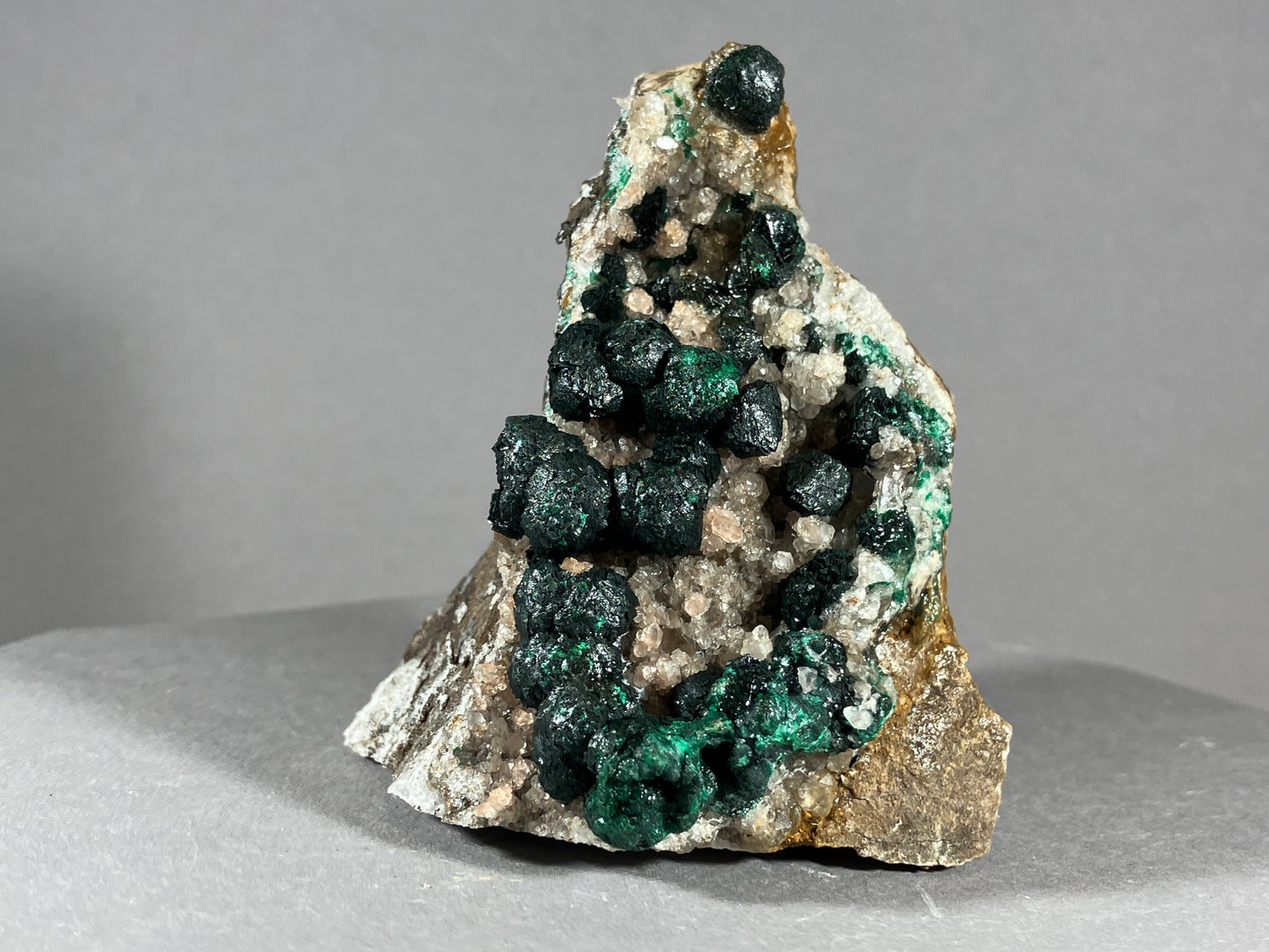 Malachit/Quarz - Kambove/Kongo ca. 8x6,5cm