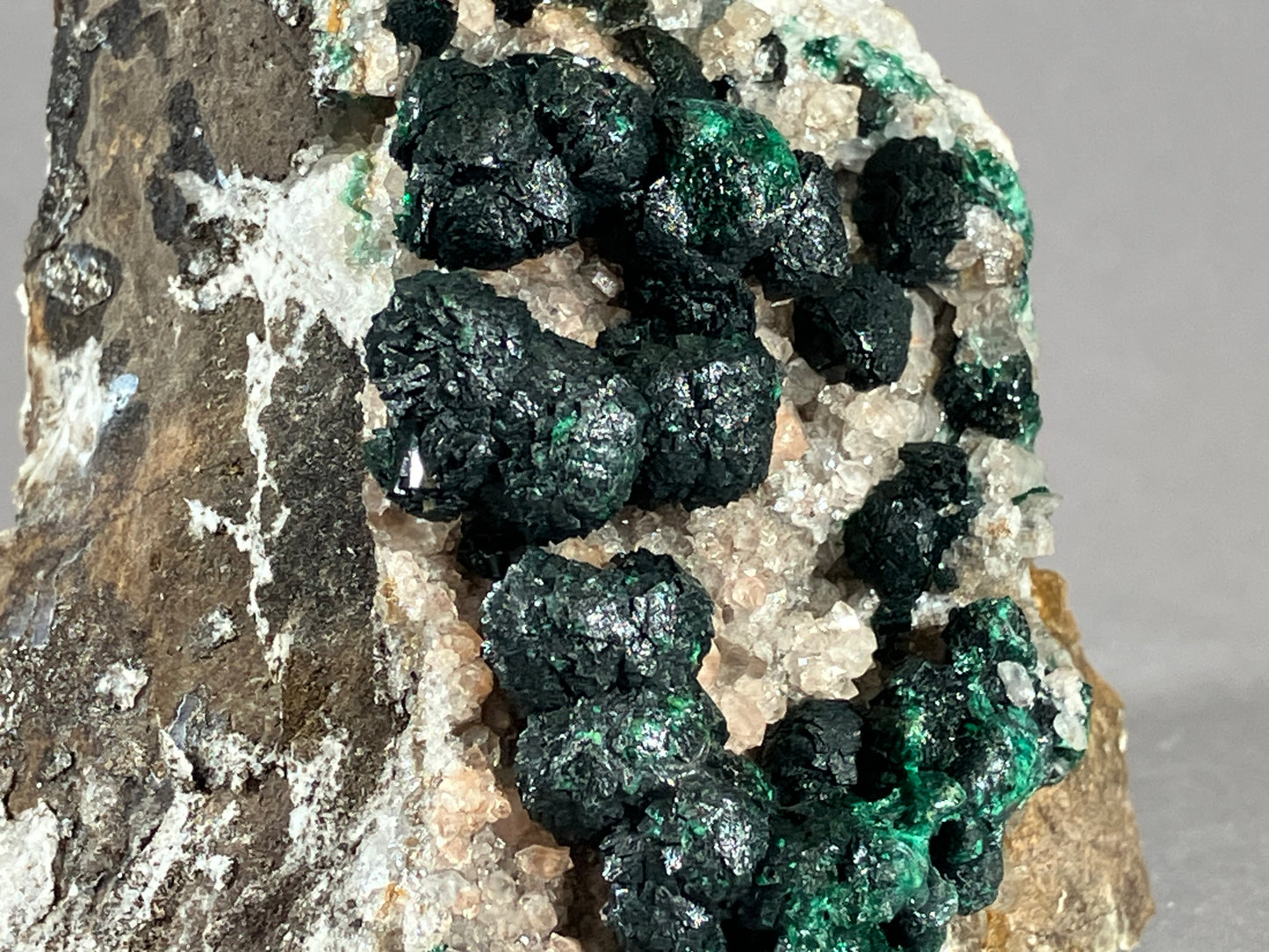 Malachit/Quarz - Kambove/Kongo ca. 8x6,5cm