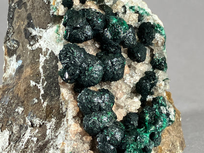 Malachit/Quarz - Kambove/Kongo ca. 8x6,5cm