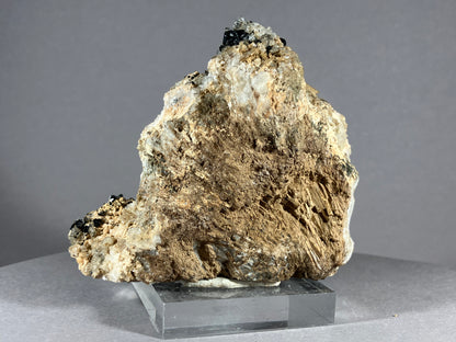 Ilvait/Hedenbergit/Calcit - Dálnegorsk/Russland ca. 9x8cm