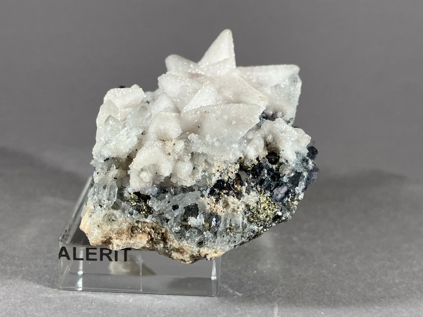 Calcit/Quarz/Sphalerit - Baia Mare/Rumänien ca. 6,5x4cm