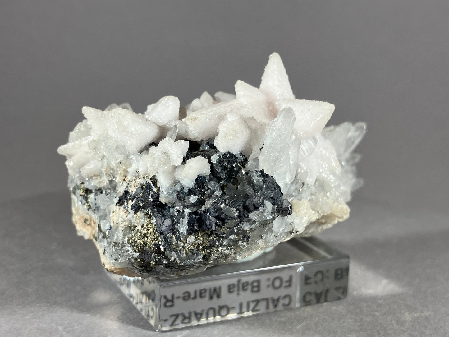Calcit/Quarz/Sphalerit - Baia Mare/Rumänien ca. 6,5x4cm