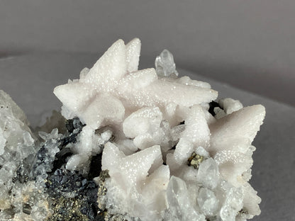 Calcit/Quarz/Sphalerit - Baia Mare/Rumänien ca. 6,5x4cm