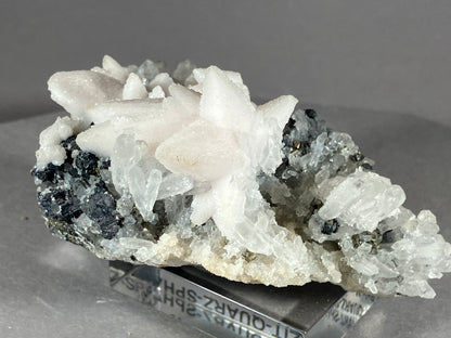 Calcit/Quarz/Sphalerit - Baia Mare/Rumänien ca. 6,5x4cm
