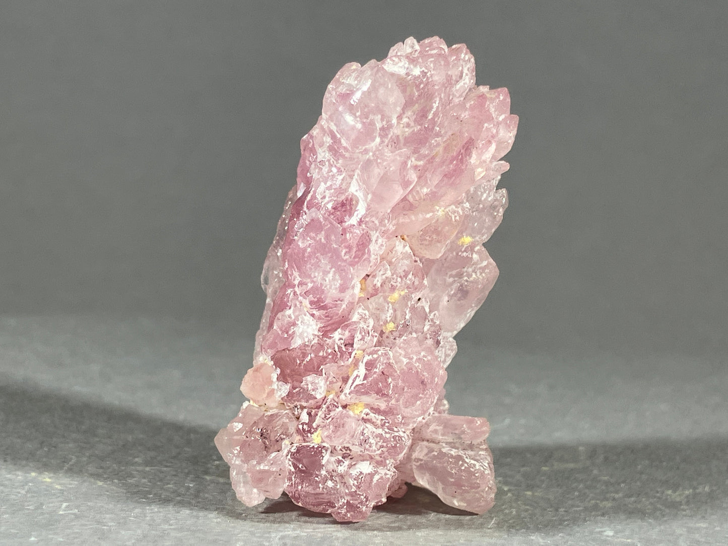 Rosenquarz - Minas Gerais/Brasilien ca. 4,5x2,5cm