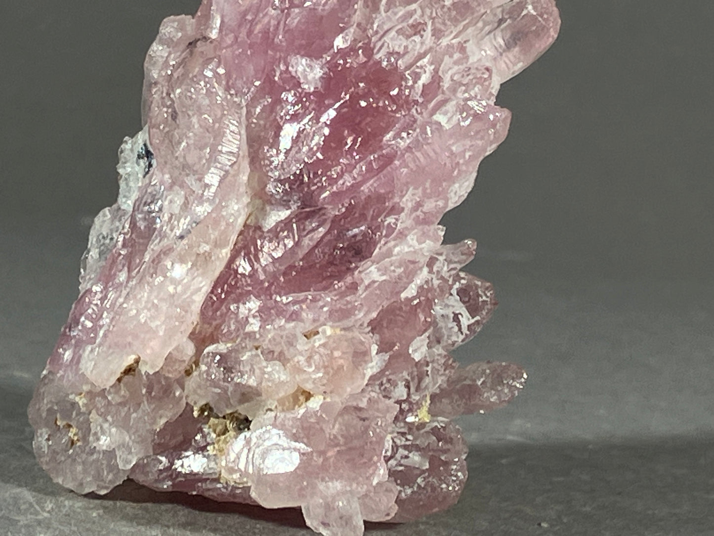 Rosenquarz - Minas Gerais/Brasilien ca. 4,5x2,5cm