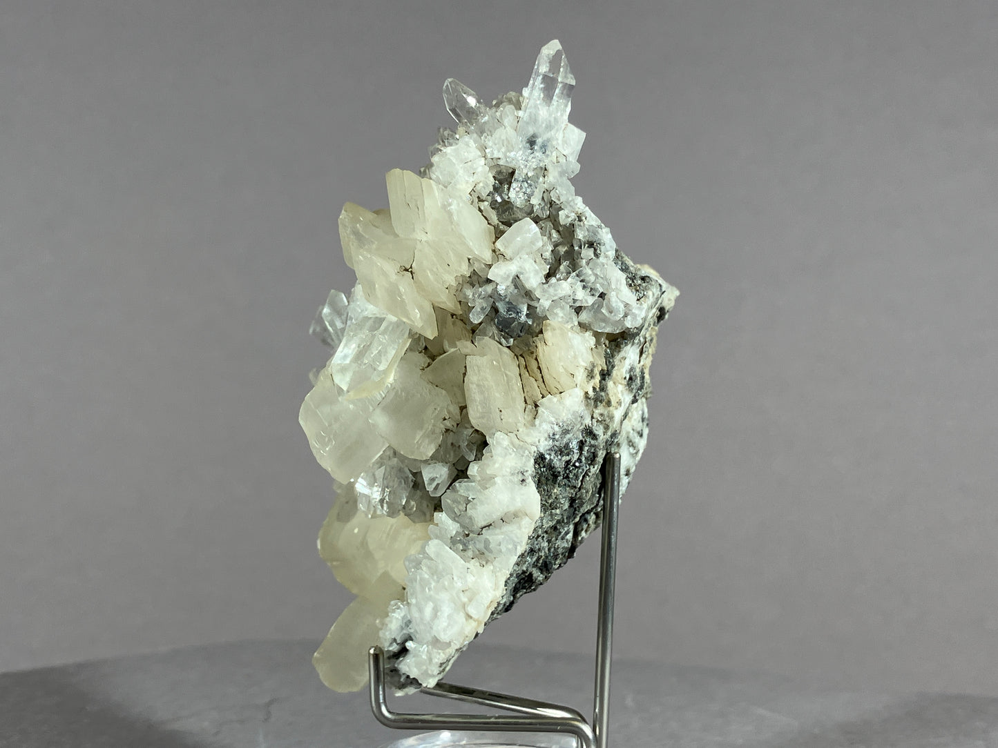 Bergkristall/Calcit - Pfunds/Tirol ca. 7x5cm