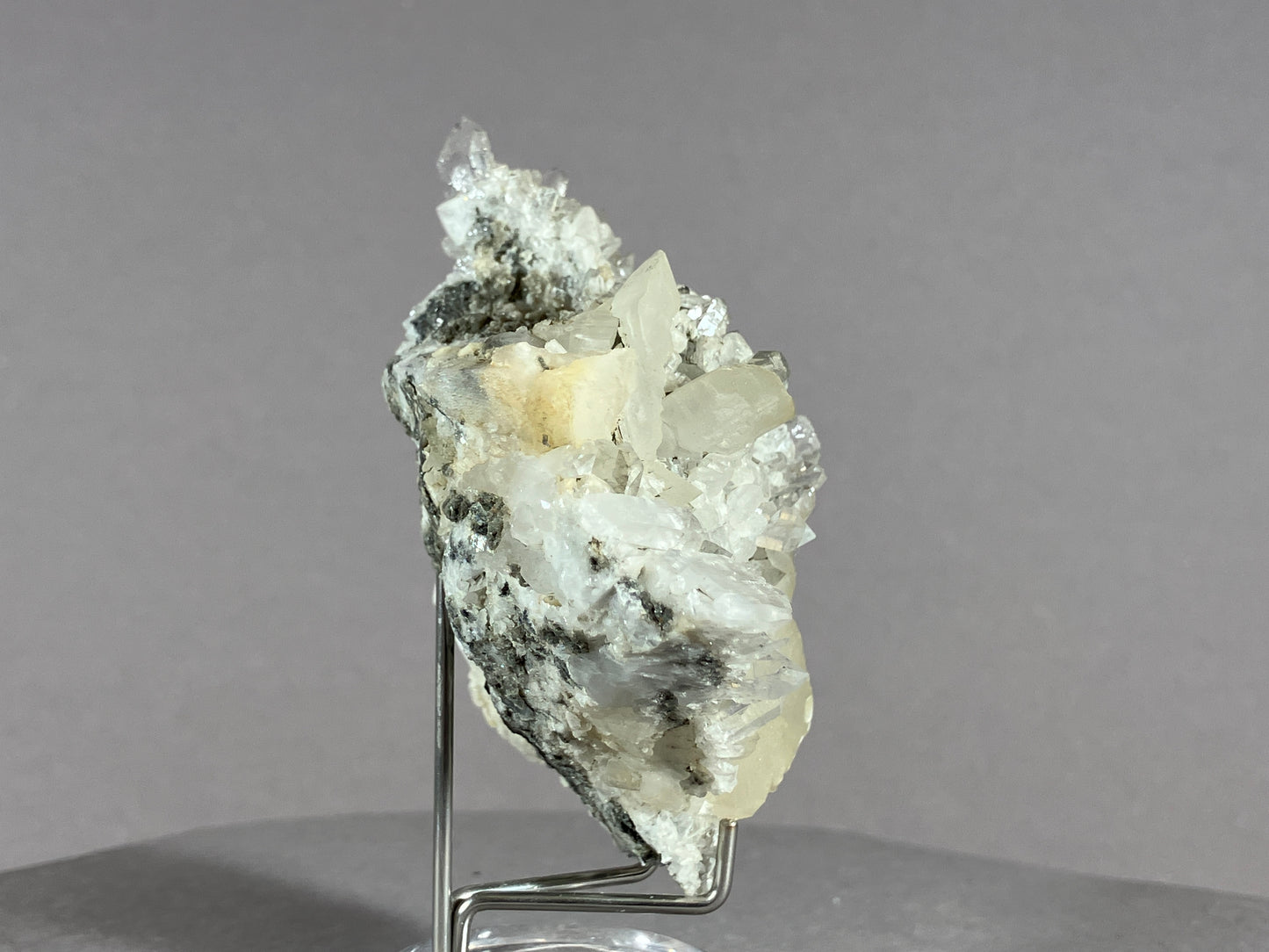 Bergkristall/Calcit - Pfunds/Tirol ca. 7x5cm