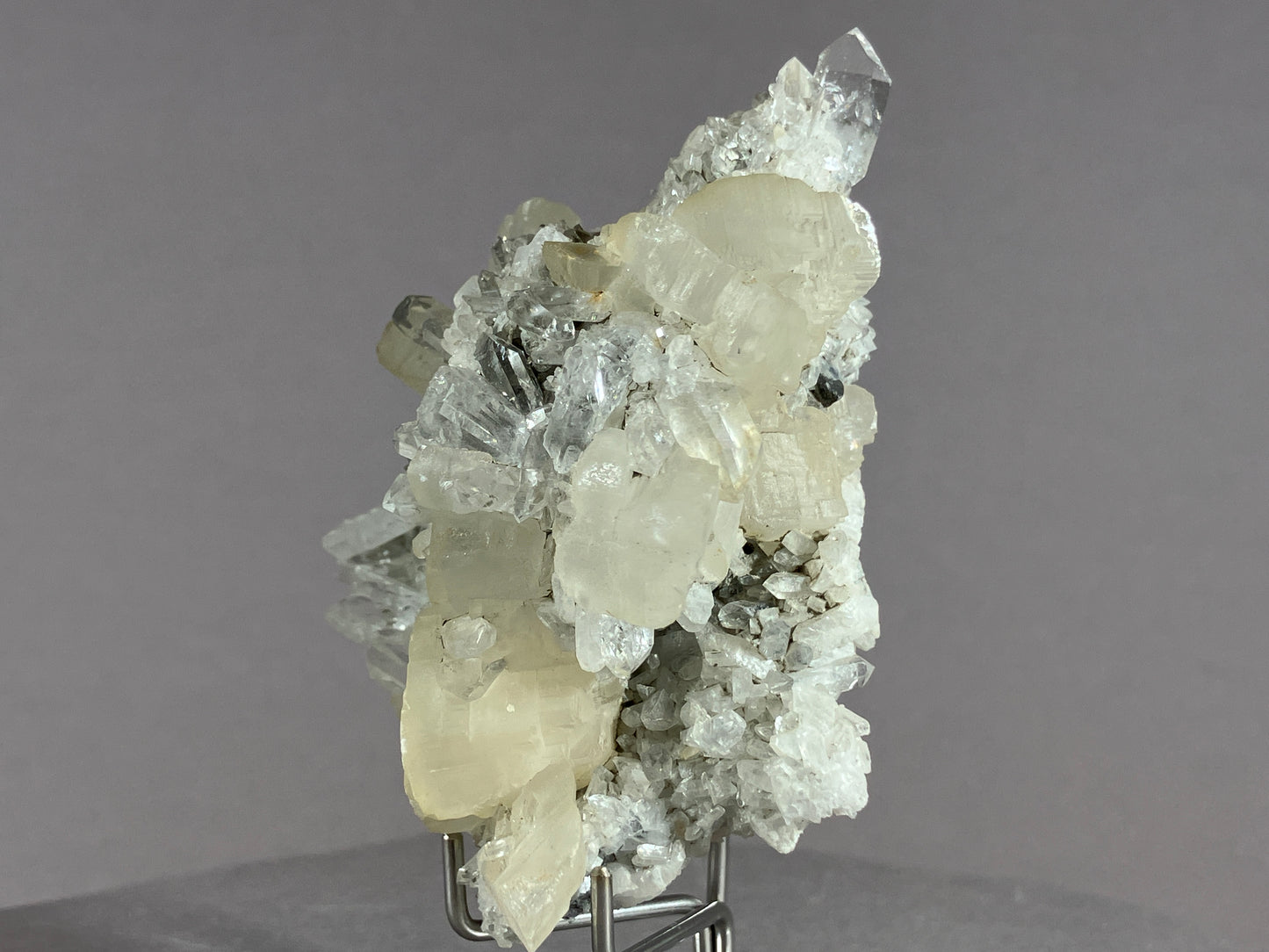 Bergkristall/Calcit - Pfunds/Tirol ca. 7x5cm