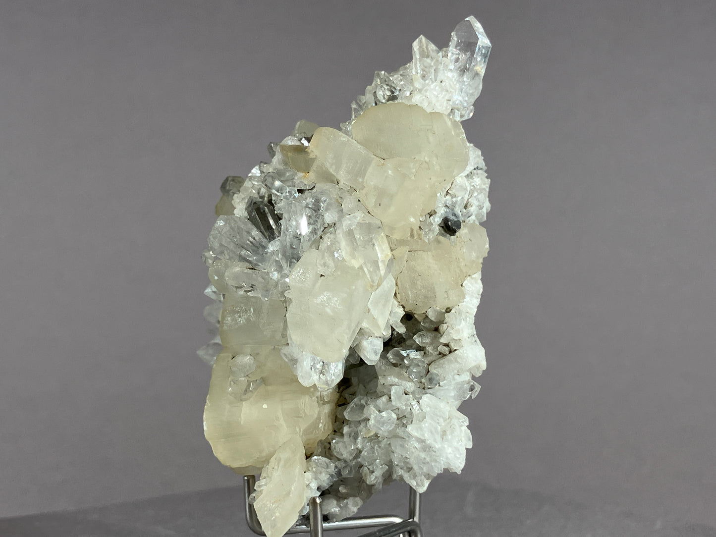 Bergkristall/Calcit - Pfunds/Tirol ca. 7x5cm