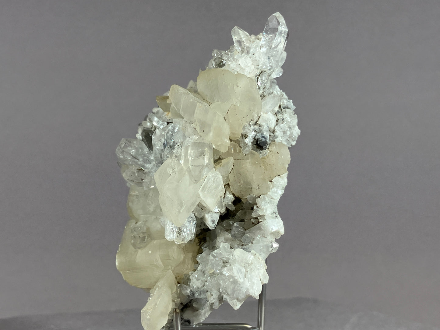 Bergkristall/Calcit - Pfunds/Tirol ca. 7x5cm