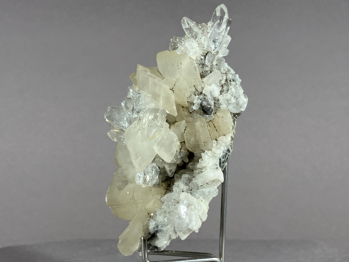 Bergkristall/Calcit - Pfunds/Tirol ca. 7x5cm
