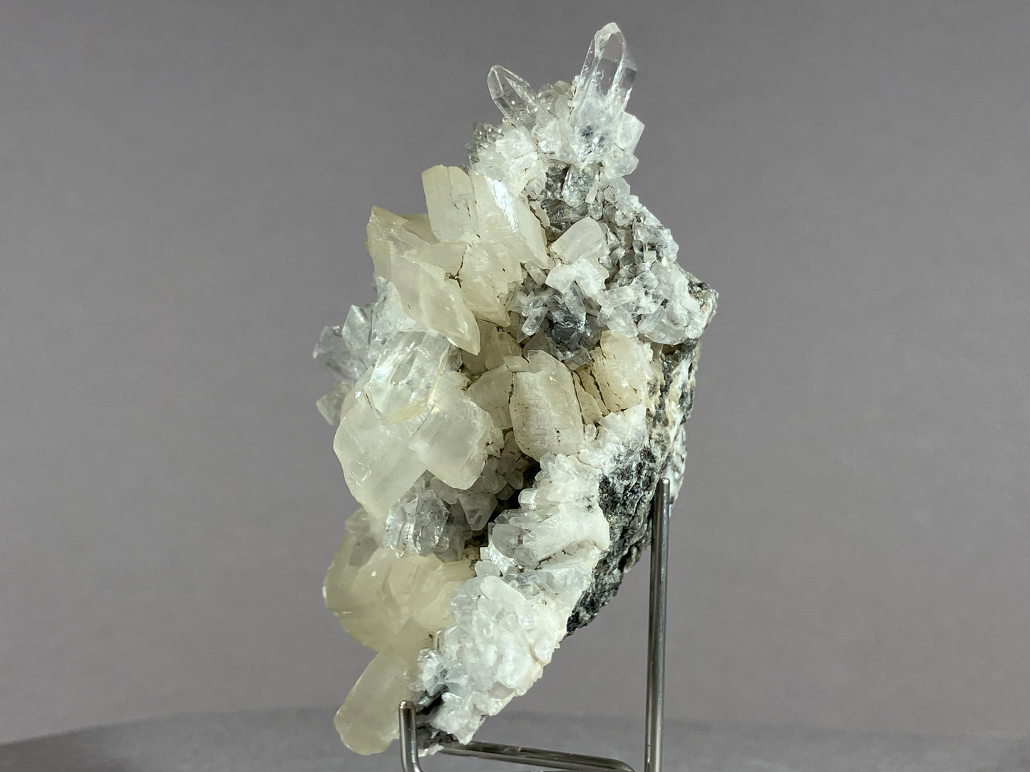 Bergkristall/Calcit - Pfunds/Tirol ca. 7x5cm