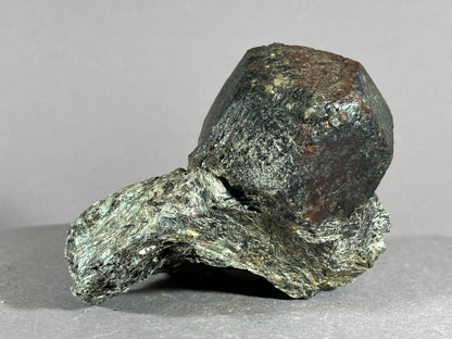 Granat - Ötztal/Tirol ca. 8x6cm