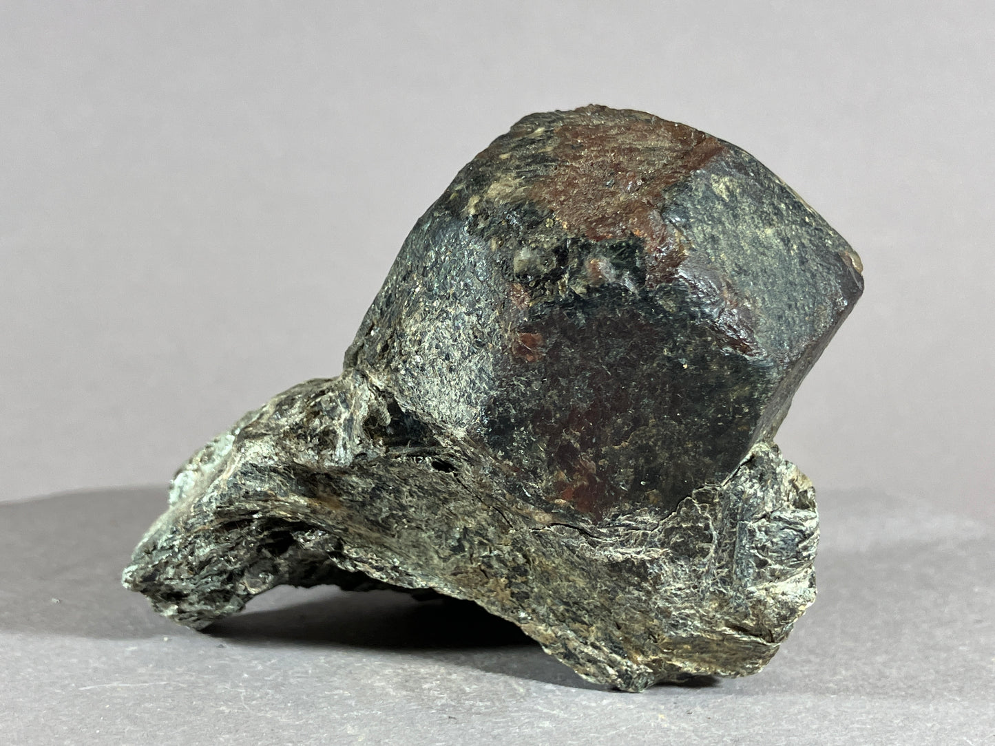 Granat - Ötztal/Tirol ca. 8x6cm