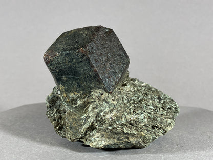 Granat - Ötztal/Tirol ca. 8x6cm