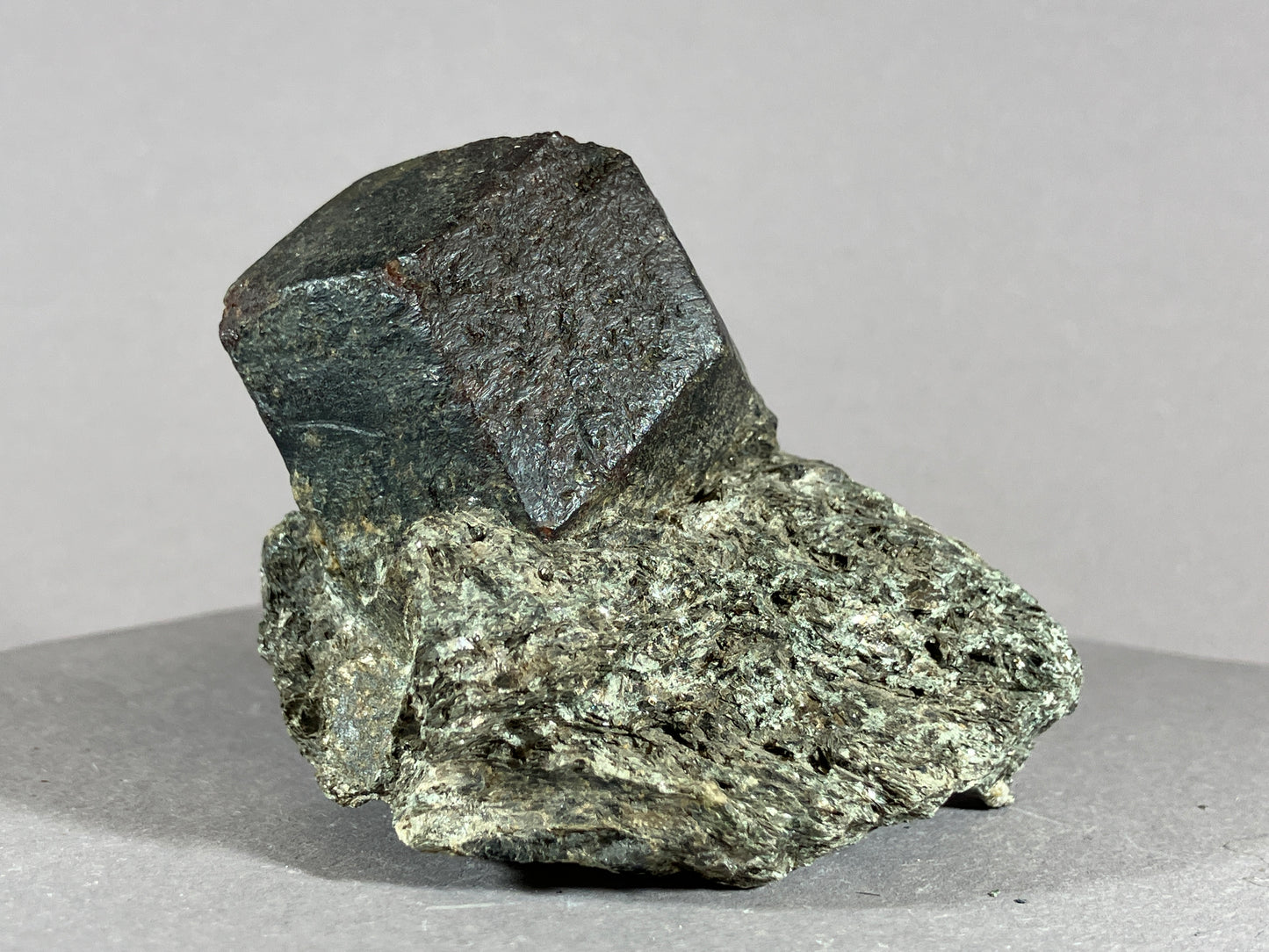 Granat - Ötztal/Tirol ca. 8x6cm
