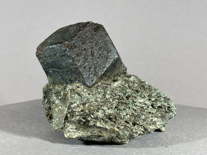 Granat - Ötztal/Tirol ca. 8x6cm
