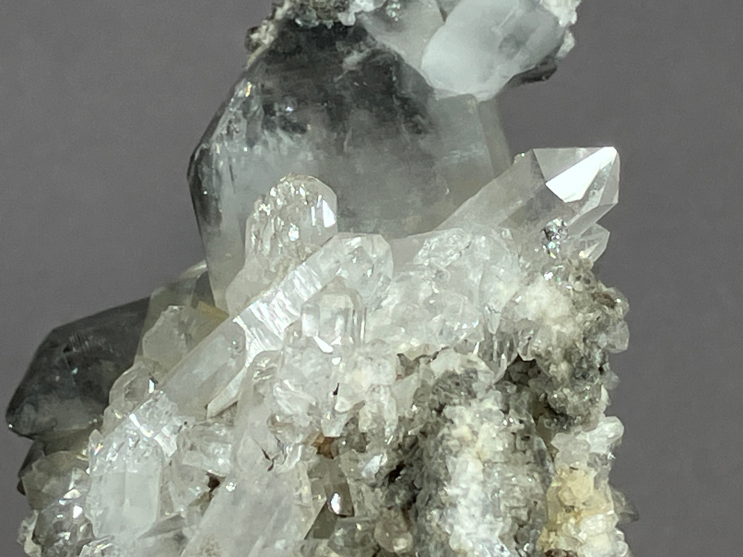 Bergkristall/Calcit - Pfunds/Tirol a. 8x5cm