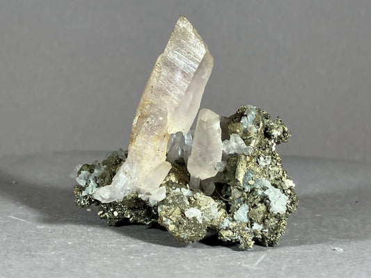 Amethyst/Pyrit - Siebenbürgen/Rumänien ca. 5x4,5cm