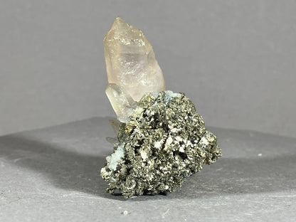 Amethyst/Pyrit - Siebenbürgen/Rumänien ca. 5x4,5cm