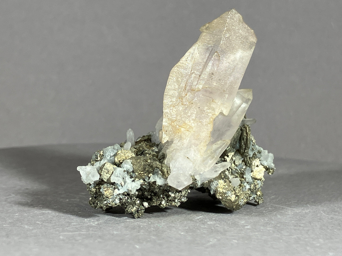 Amethyst/Pyrit - Siebenbürgen/Rumänien ca. 5x4,5cm