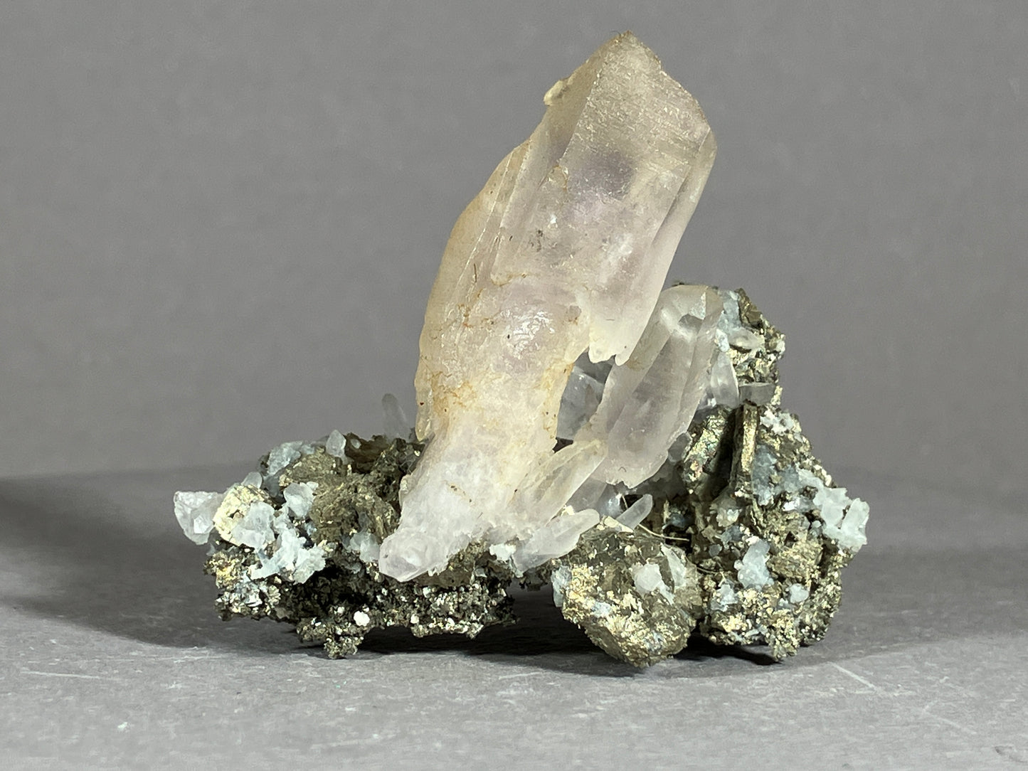 Amethyst/Pyrit - Siebenbürgen/Rumänien ca. 5x4,5cm