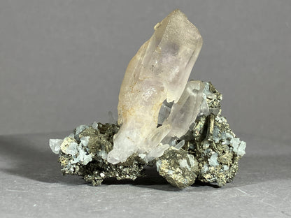 Amethyst/Pyrit - Siebenbürgen/Rumänien ca. 5x4,5cm