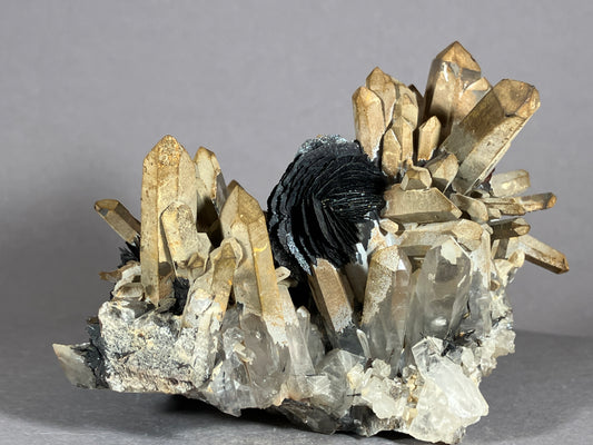 Hämatit/Bergkristall - Jinlong/China ca. 8x6,5cm
