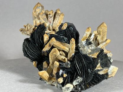 Hämatit/Bergkristall - Jinlong/China ca. 8x6,5cm