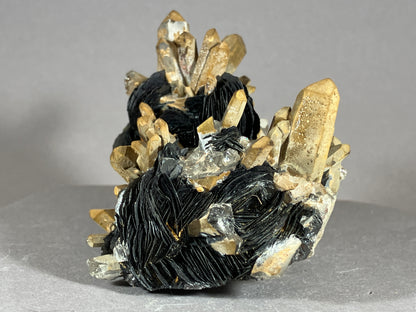 Hämatit/Bergkristall - Jinlong/China ca. 8x6,5cm