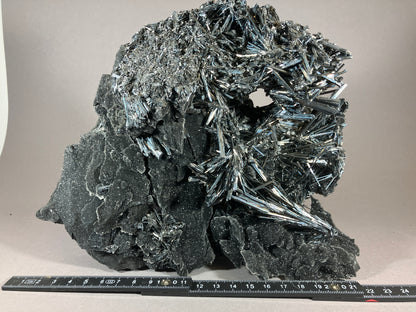 Antimonit/Stibnit - Hunan/China ca. 25x20cm