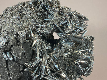 Antimonit/Stibnit - Hunan/China ca. 25x20cm