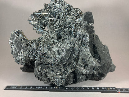 Antimonit/Stibnit - Hunan/China ca. 25x20cm