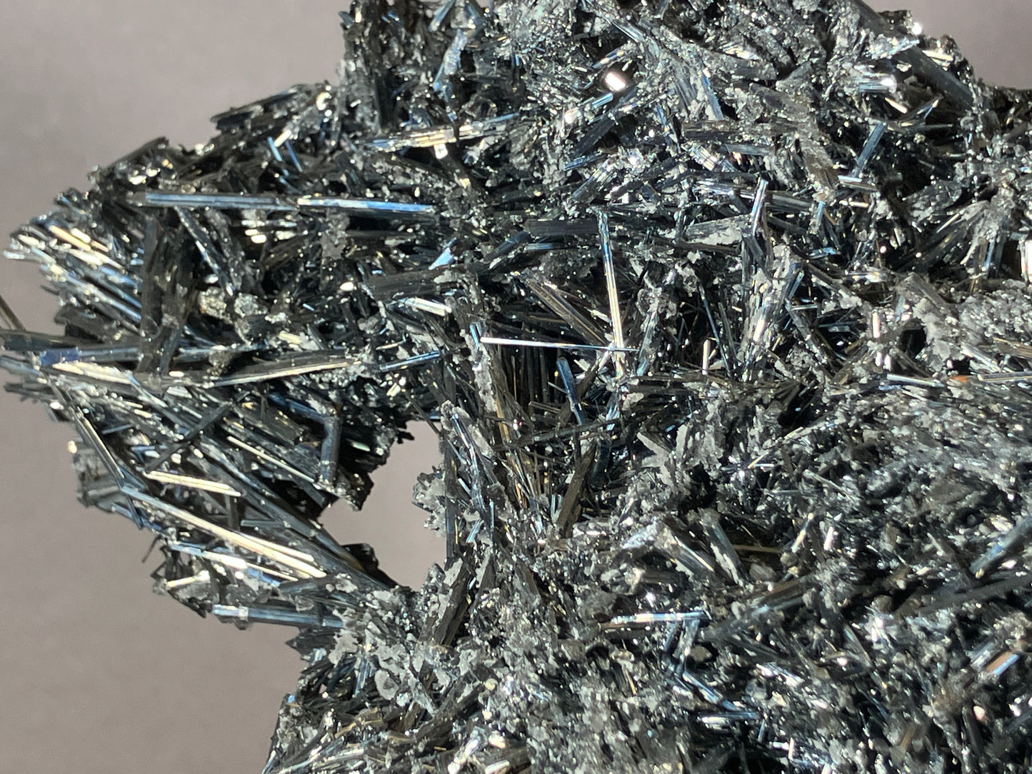 Antimonit/Stibnit - Hunan/China ca. 25x20cm