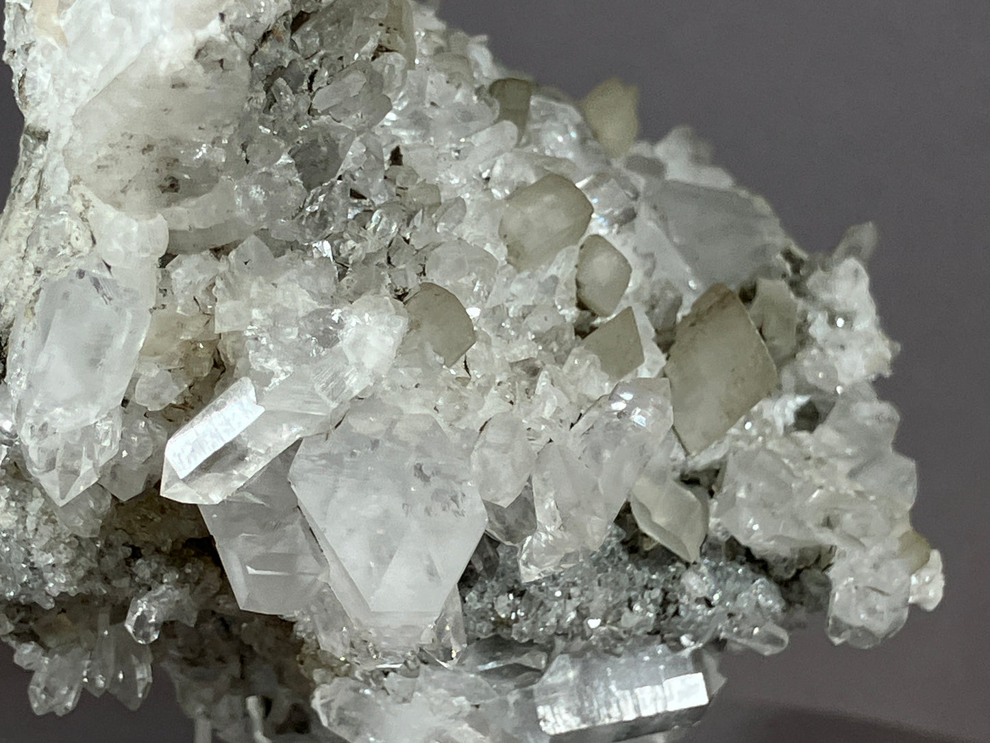 Bergkristall/Calcit - Pfunds/Tirol ca. 12x7cm