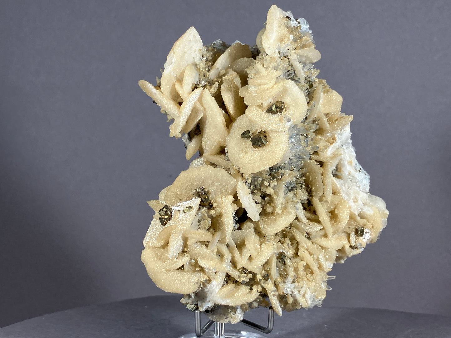 Bergkristall/Calcit/Pyrit - Dálnegorsk/Russland ca. 8,5x7cm