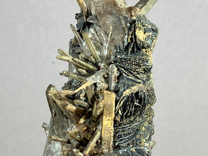 Hämatit/Bergkristall - Jinlong/China ca. 11x5cm