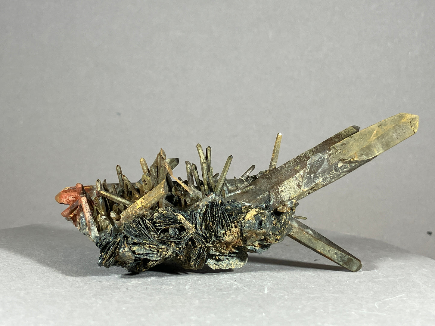 Hämatit/Bergkristall - Jinlong/China ca. 11x5cm